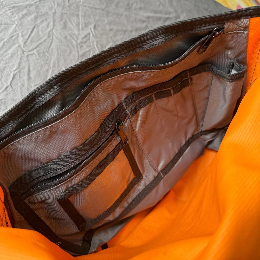 Vintage Timbuk2 Classic Messenger Bag Medium Black Orange Laptop Nylon